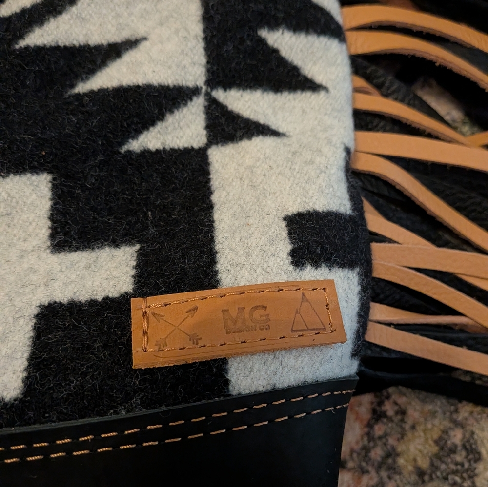 Mercy Grey XL Slouchy Crossbody in Spyder Rock Pendleton Wool with Black Leather - Picture 9 of 12